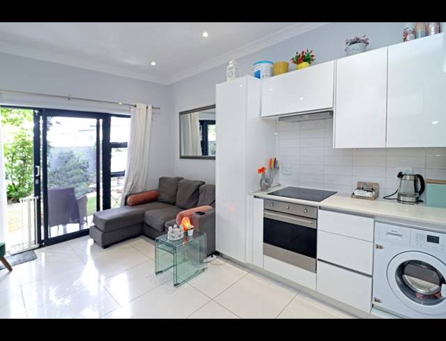 1 BEDROOM TOWNHOUSE FOR SALE IN BEVERLEY